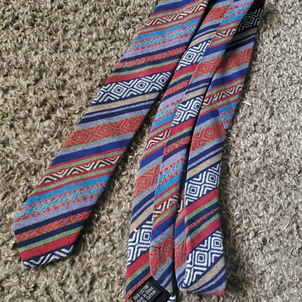 Multi coloured tie - Picture 2 of 4